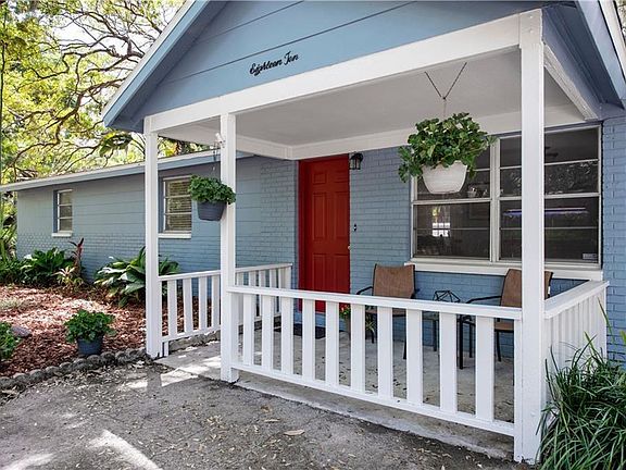 4th image of 1810 E Park Cir