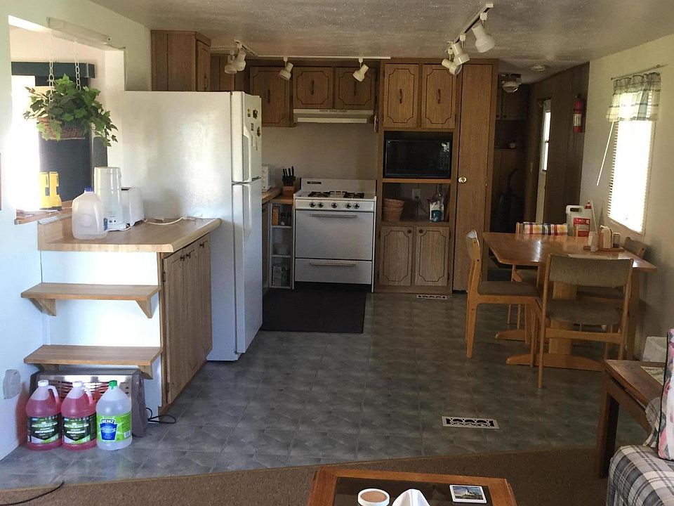 2nd image of 411 W Kerren Dr