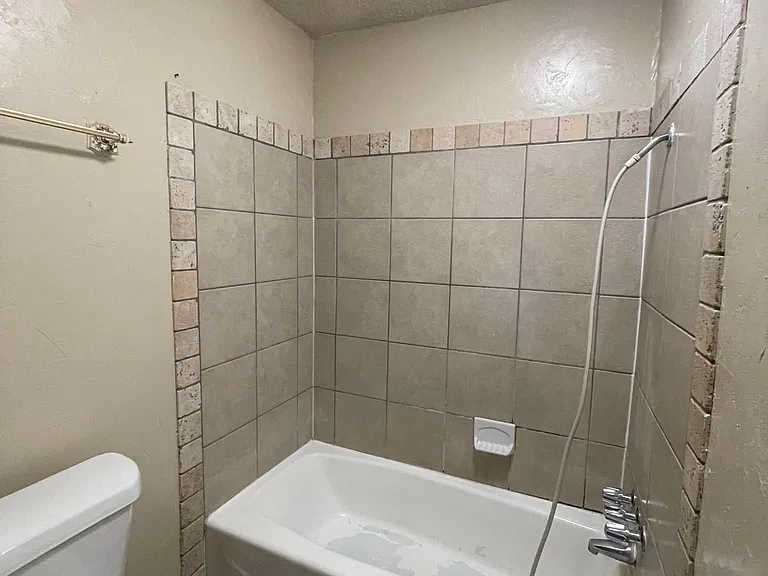 7634 S Youngs Blvd — Photo 8