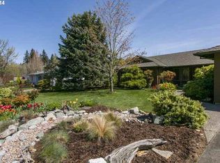 990 NE 5th Dr, Hillsboro, OR
