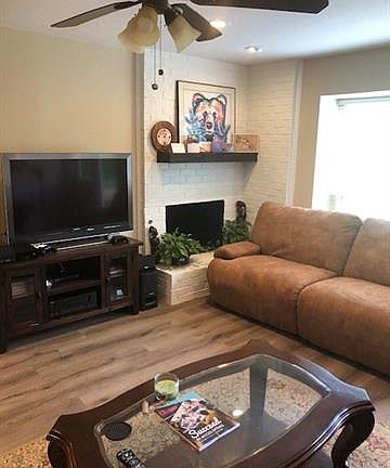 4th image of 445 Rose Garden Dr
