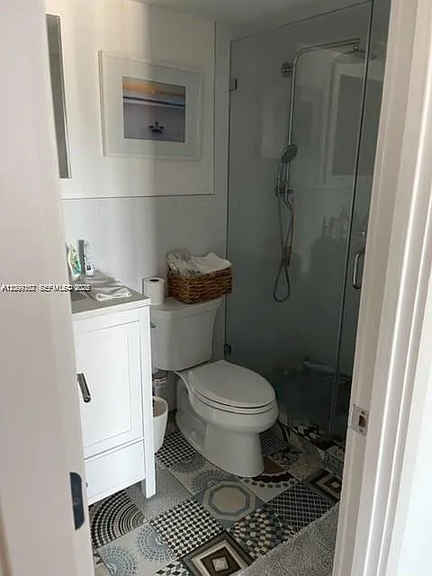 Galen Breakers Condominiu — Photo 3