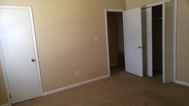 2nd image of 441 Kingswood Dr