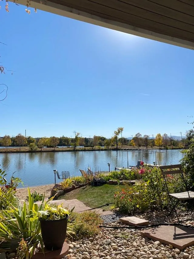 2 bed, 1600 sqft, $2,700 — Photo 1