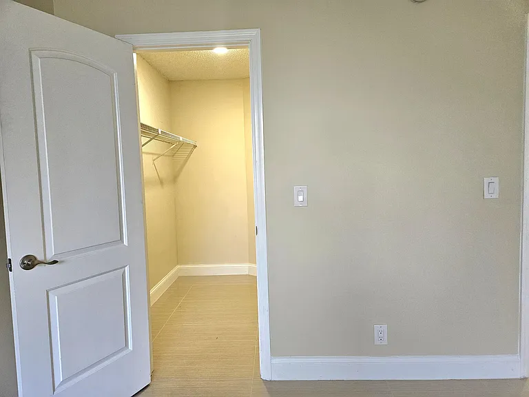 901 Lyons Rd #1205 — Photo 5