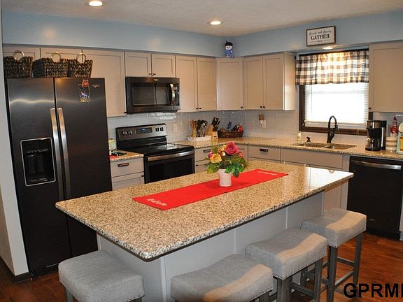 5th image of 15381 Wycliffe Dr