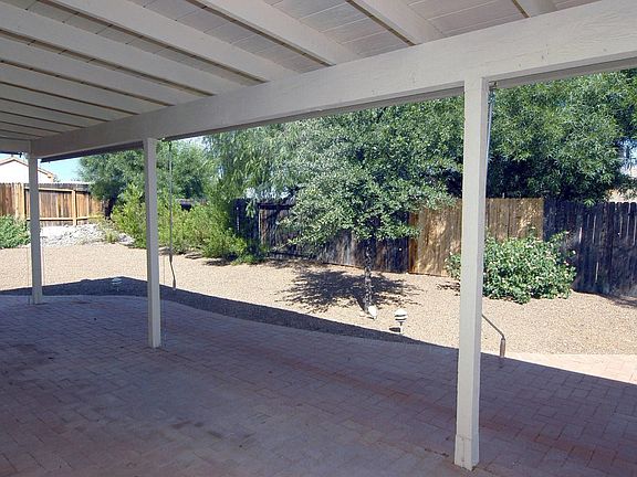 3rd image of 2848 W Wagon Wheel Dr