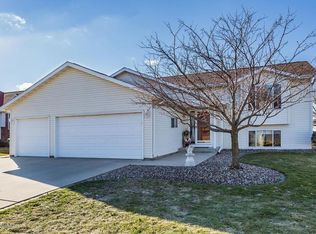 731 Pine Ct NE, Pine Island, MN 55963