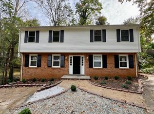 1707 Solomon Rd #A, Charlottesville, VA 22901