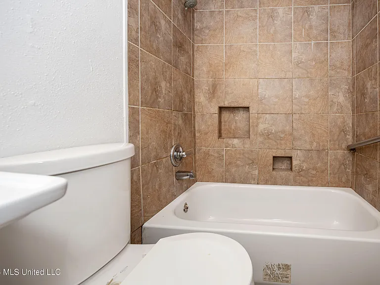 5612 Rose Dr — Photo 19