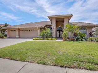4838 Cross Pointe Dr, Oldsmar, FL 34677