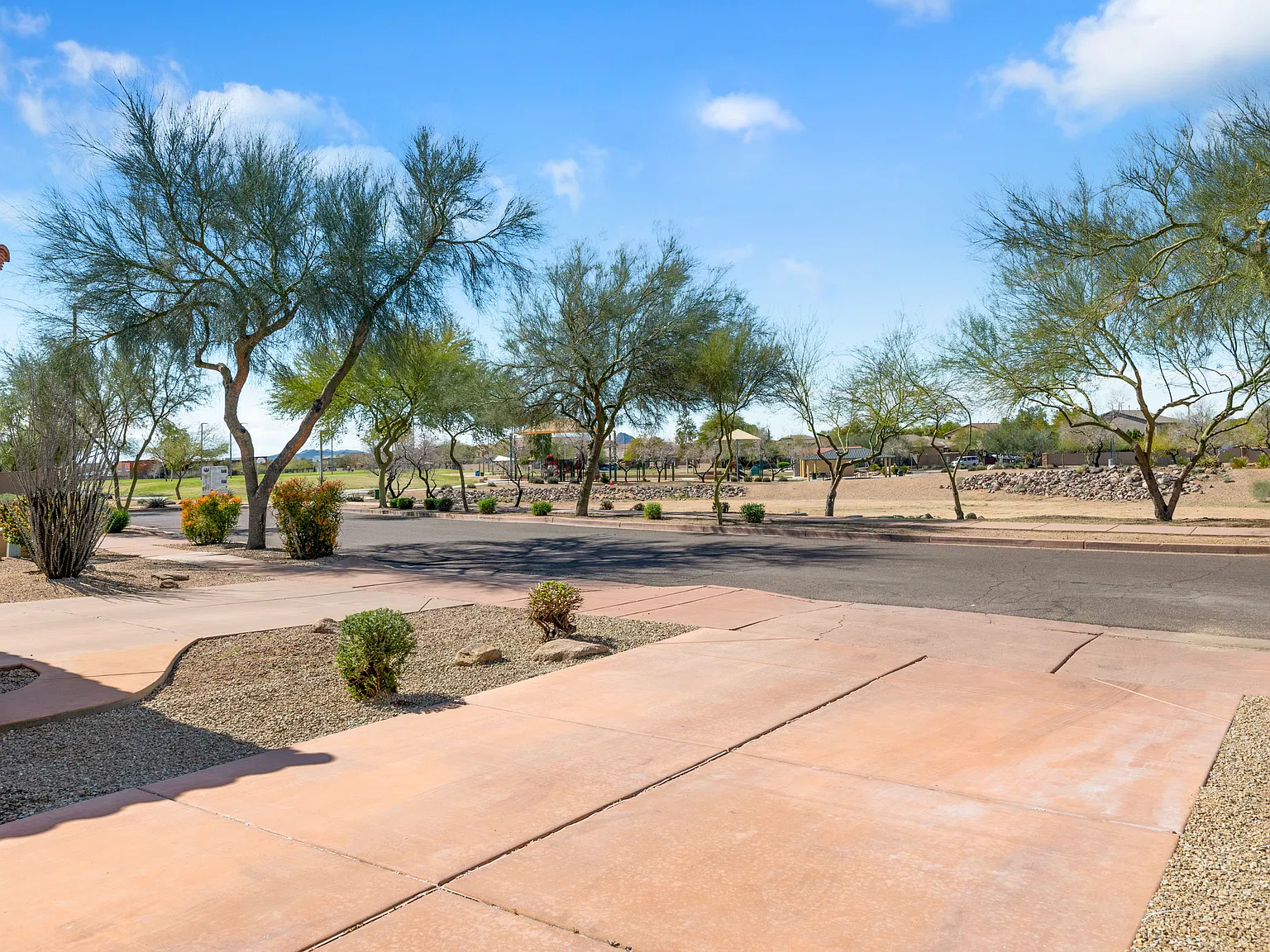 4 bed, 2114 sqft, $3,150 — Photo 4