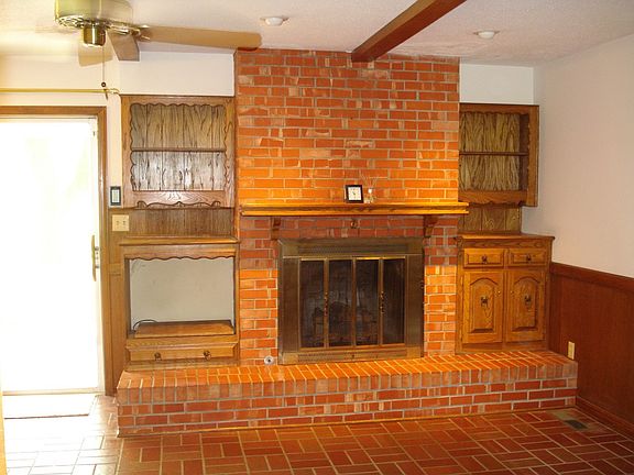 Gas Log Fireplace