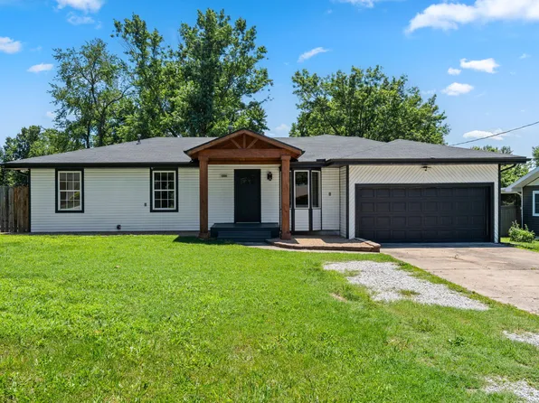 2324 E Huntington Street, Ozark, MO 65721