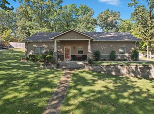1704 Marina Dr, Grove, OK 74344