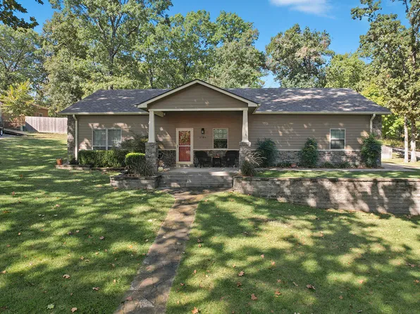 1704 Marina Dr, Grove, OK 74344