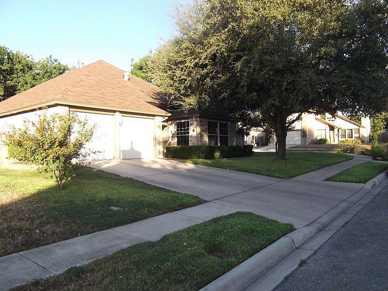 1st image of 2805 Hillview Ln