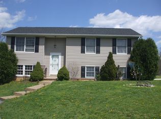 80 Camden Ct, Martinsburg, WV 25403