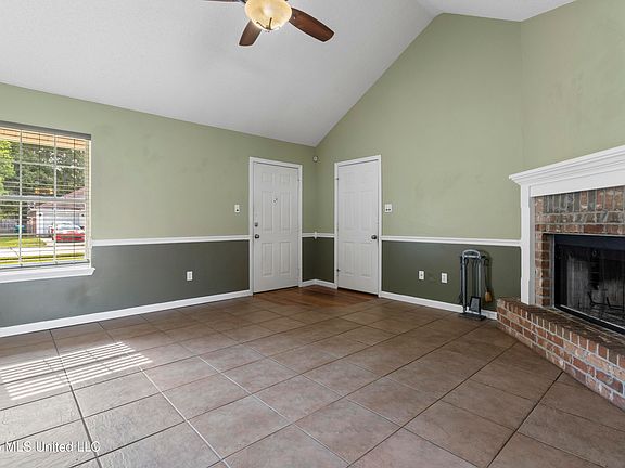 4th image of 405 Woodward Dr
