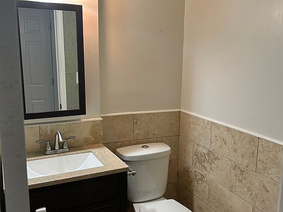 3rd image of 2563 Sonora Dr