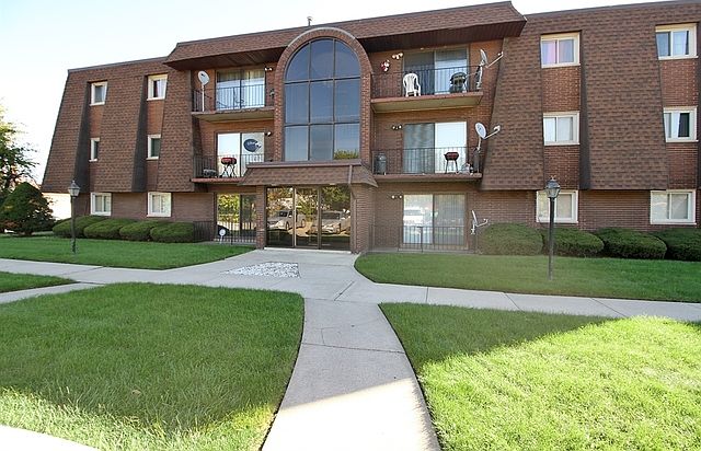 1st image of 375 Stoney Island Ave APT 102