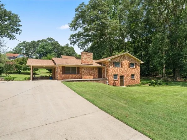 408 Lucky St, Westminster, SC 29693