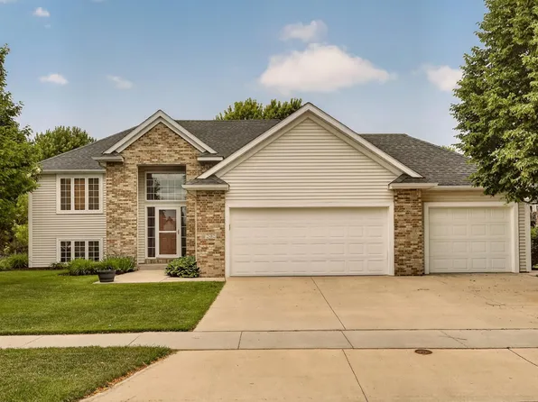 2482 Crimson Ridge Cir NW, Rochester, MN 55901