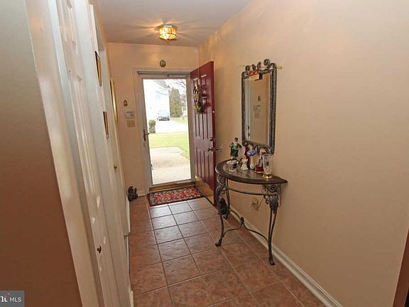 3rd image of 3 Penny Ln