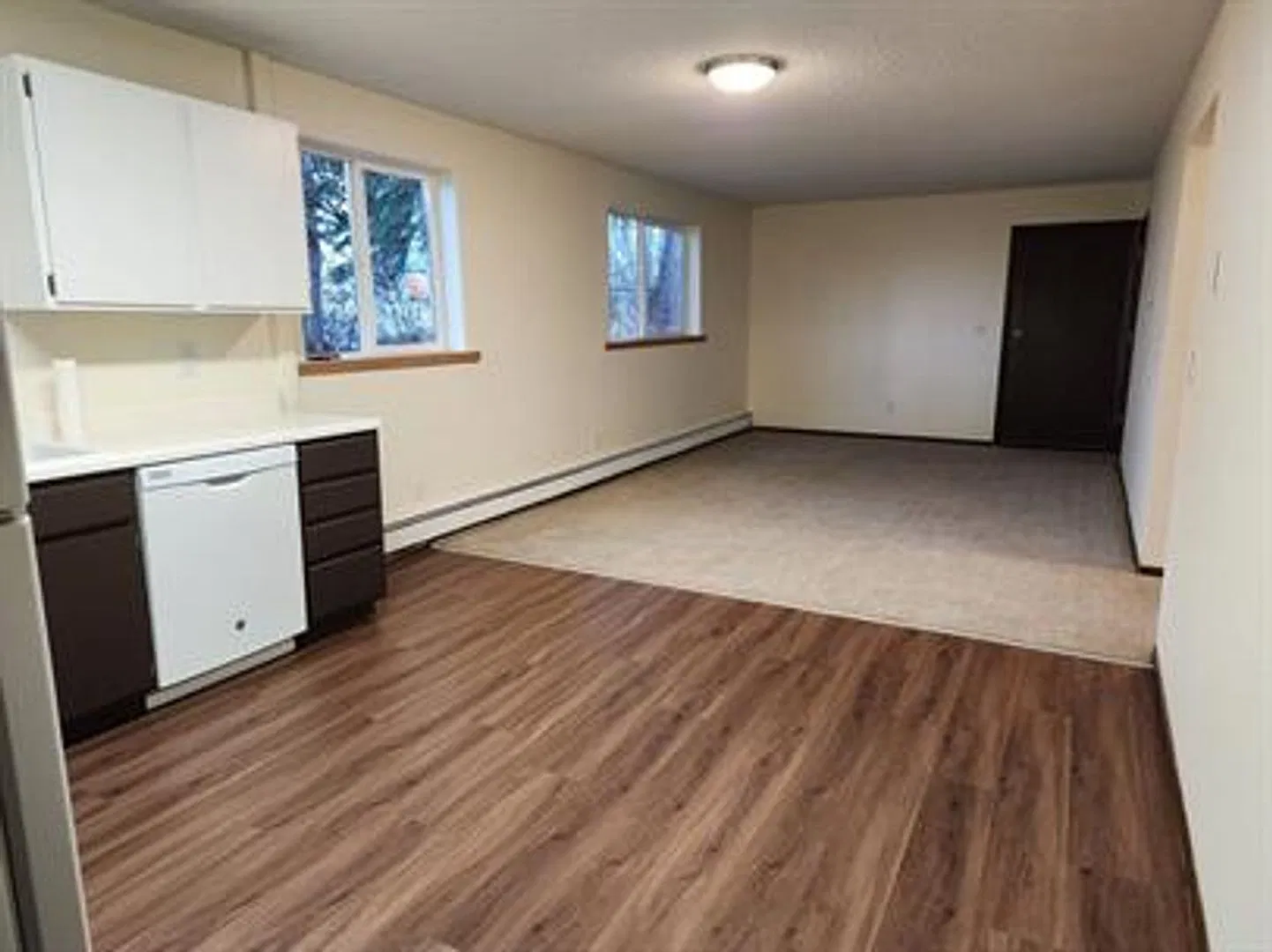 8th Ave E 401 — Photo 3