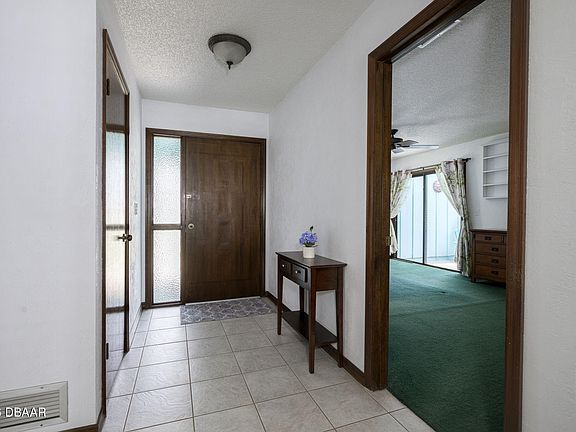 5th image of 1123 Sherbourne Way