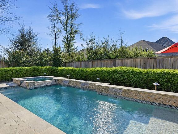 3rd image of 73 Madrone Terrace Pl