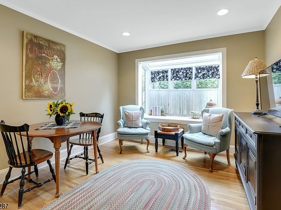 5th image of 49 Lockley Ct