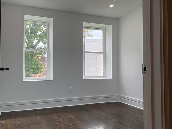 3rd image of 9753 94th St #H3