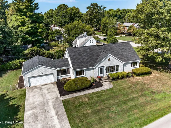 418 Cherrywood Rd, Saint Matthews, KY 40207