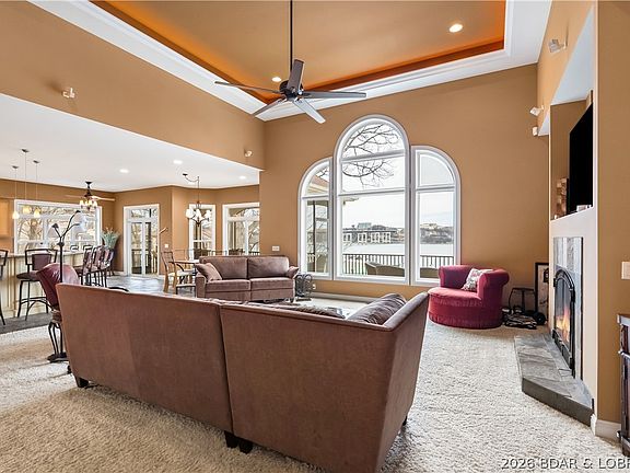 2nd image of 858 Via Del Lago Dr