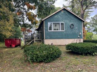 9 Laflame Rd, Brimfield, MA 01010