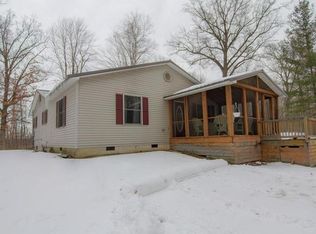 1900 N Alamando Rd, Coleman, MI 48618