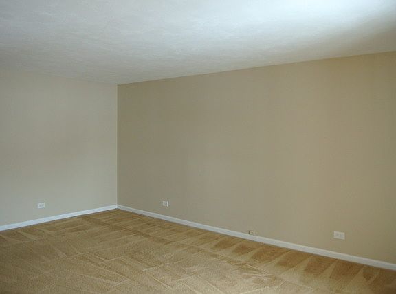 3rd image of 2220 Country Club Dr APT 25