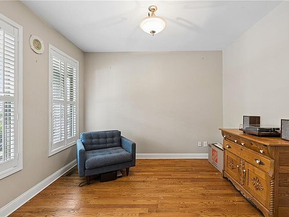 5th image of 3085 Silver Hill Ter SE