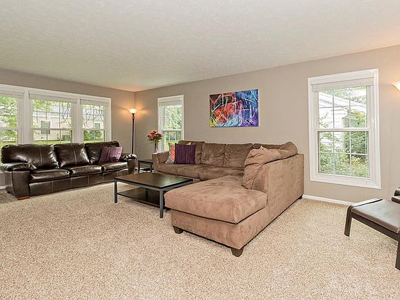 3rd image of 5147 Meadow Wood Blvd
