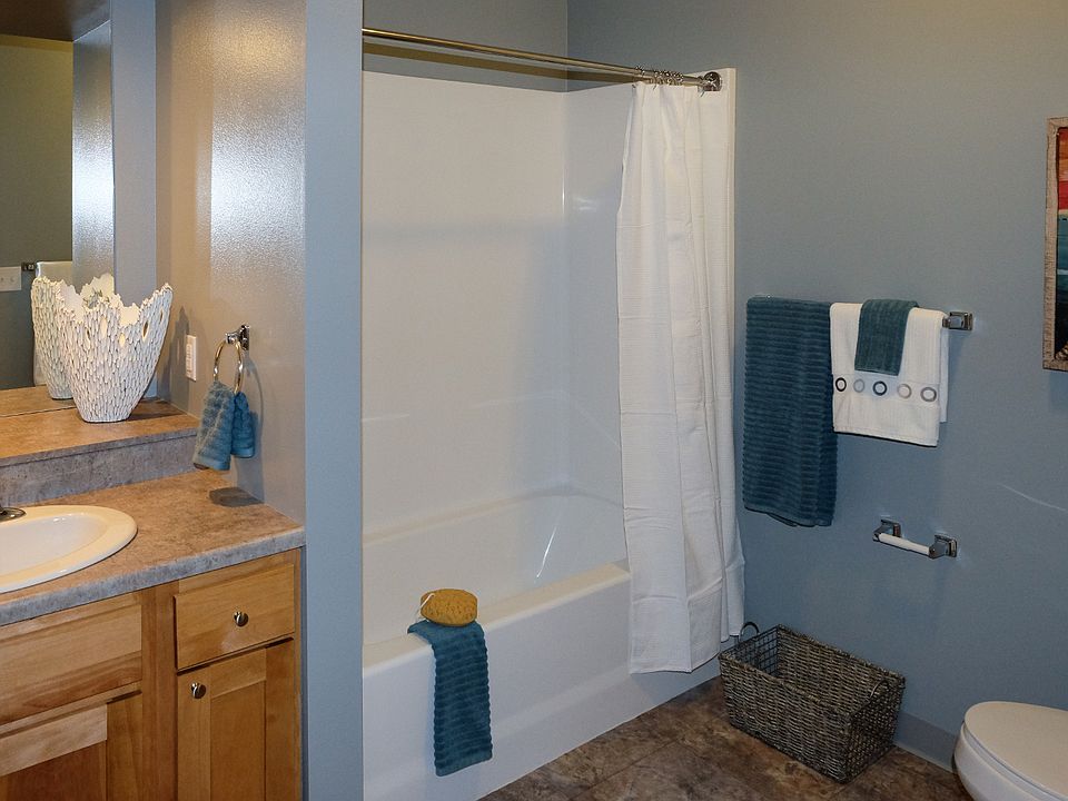 2nd image of 313 Lincoln St #305