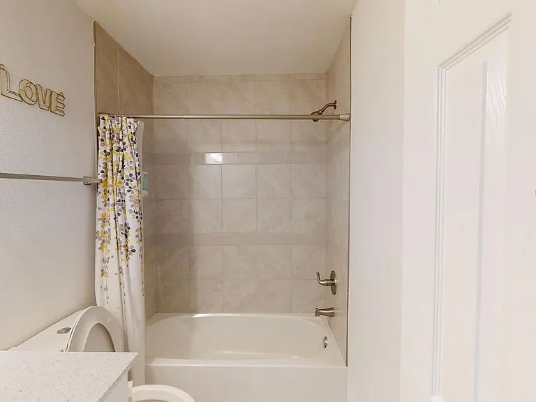 6409 Burns St #307 — Photo 9