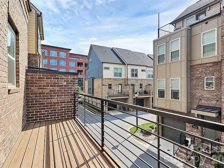3726 Sky Haven Dr — Photo 16