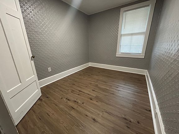 5th image of 22-24 4th St #2R