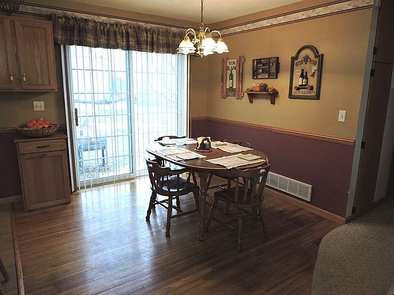 4th image of 203 Fisher Ave