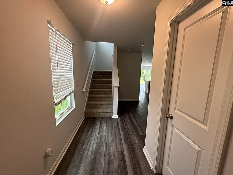129 Kings Parish Ct — Photo 2
