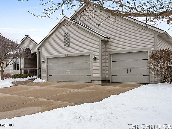 3rd image of 1070 Thornwyk Dr NW