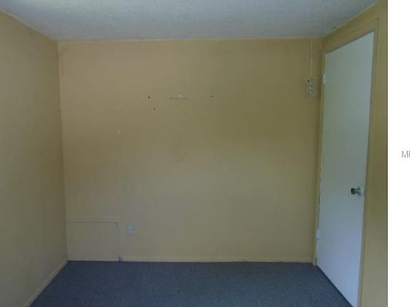 4th image of 5872 92nd Ave