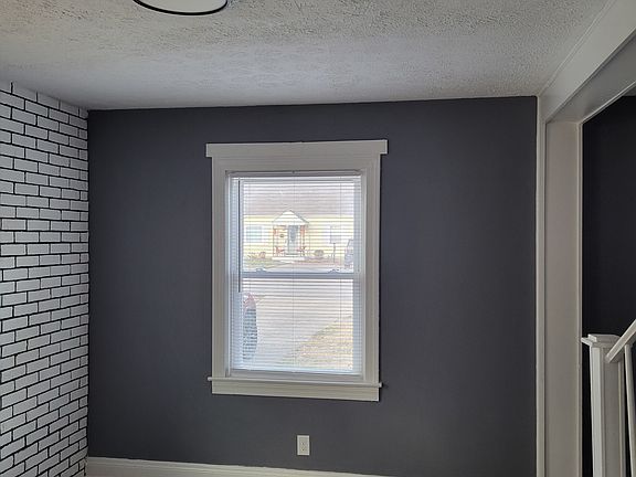 4th image of 2105 McCloskey Ave