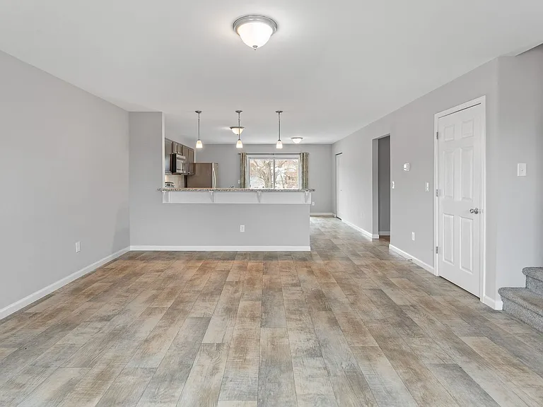 7193 Primrose Ln — Photo 11